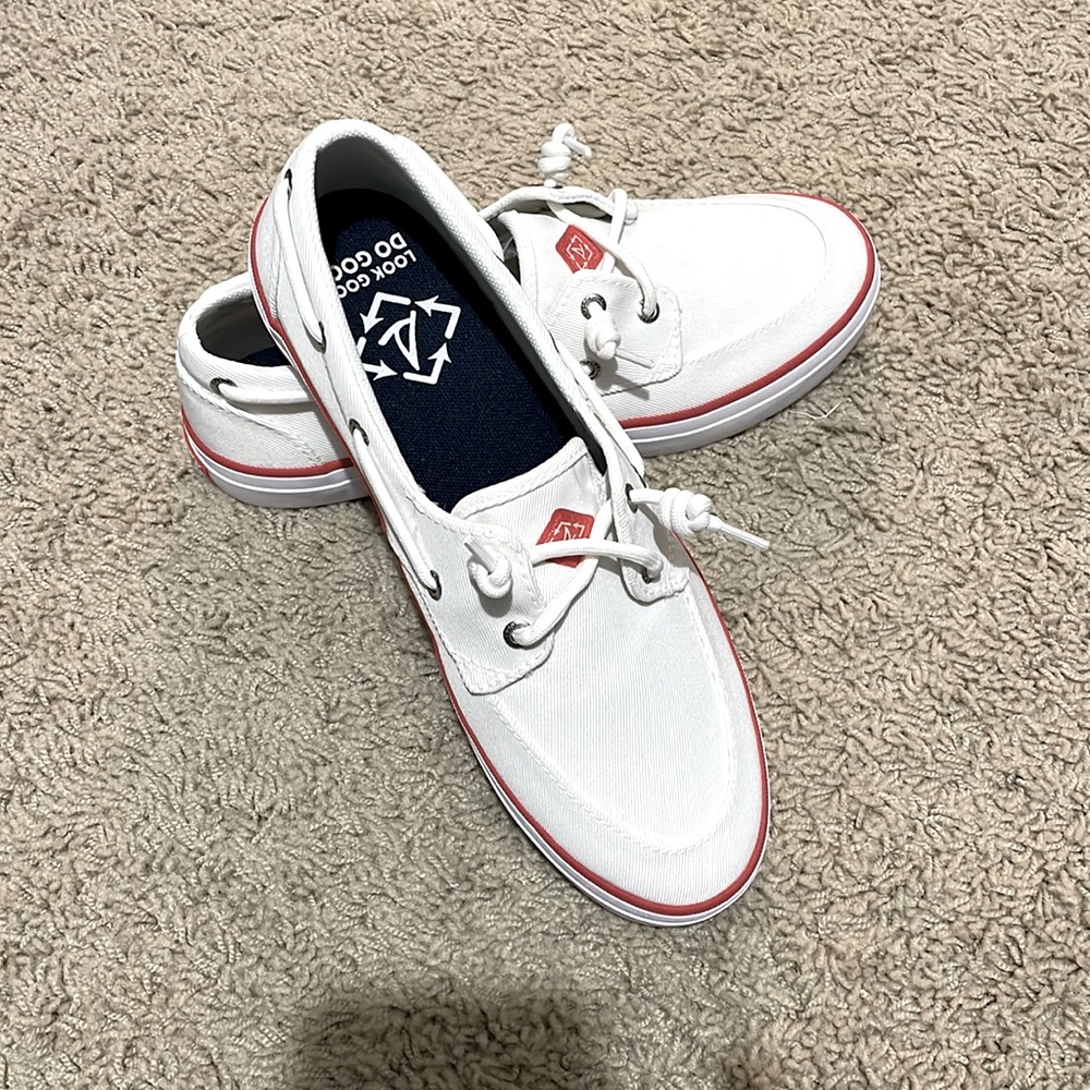 Sperry 8.5 boat shoes Brand New